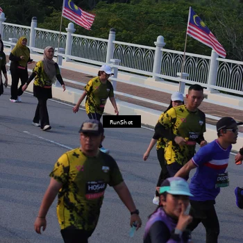 Runner Photo 7120135