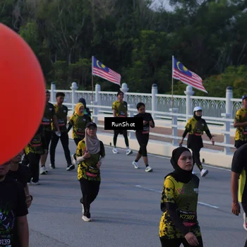 Runner Photo 7120190