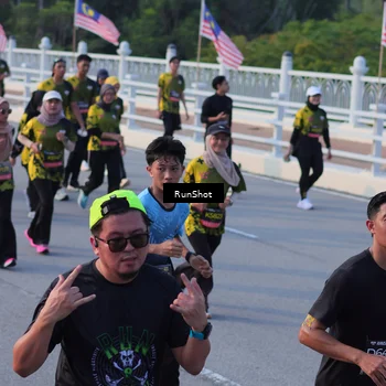 Runner Photo 7120201