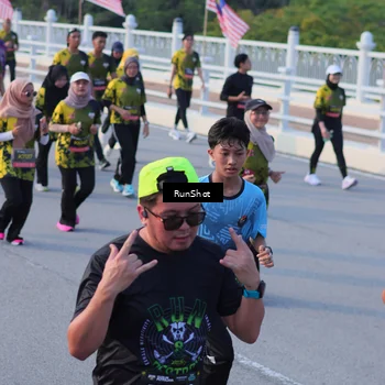 Runner Photo 7120204