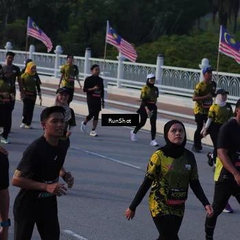 Runner Photo 7120205