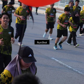 Runner Photo 7120235