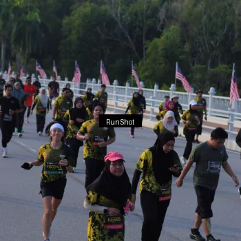 Runner Photo 7120245