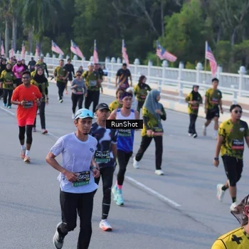 Runner Photo 7120297