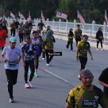 Runner Photo 7120298