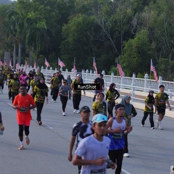 Runner Photo 7120302