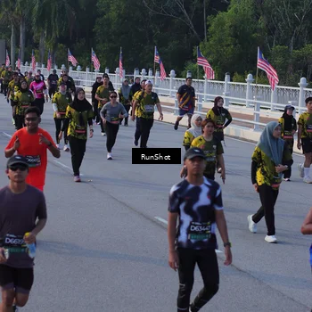 Runner Photo 7120311