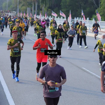 Runner Photo 7120319