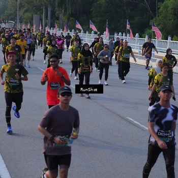 Runner Photo 7120320