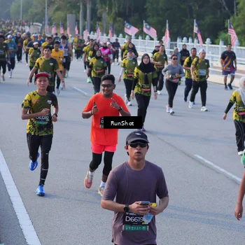 Runner Photo 7120328