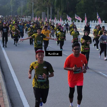 Runner Photo 7120335