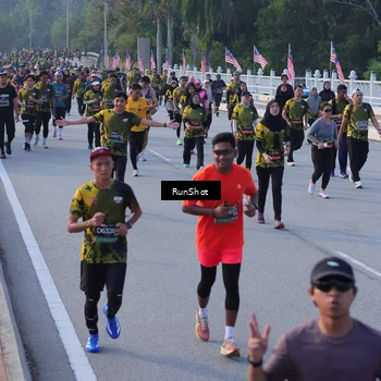 Runner Photo 7120336