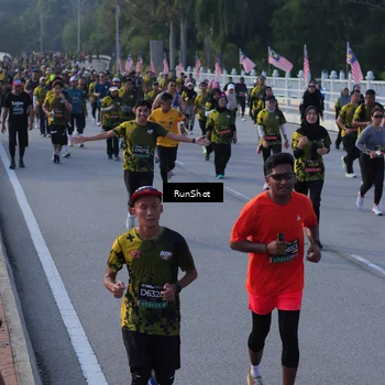 Runner Photo 7120338