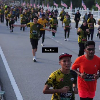 Runner Photo 7120340