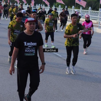 Runner Photo 7120403