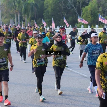 Runner Photo 7120416