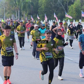 Runner Photo 7120417