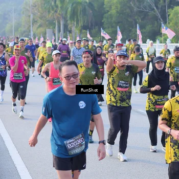 Runner Photo 7120459