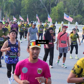 Runner Photo 7120503