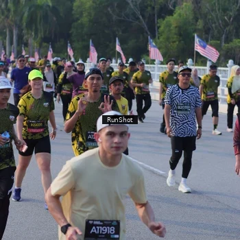 Runner Photo 7120516