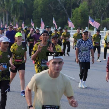 Runner Photo 7120517
