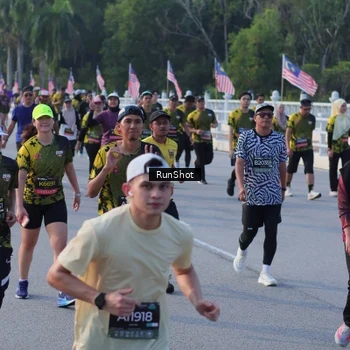 Runner Photo 7120518