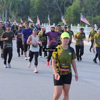 Runner Photo 7120540