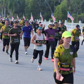Runner Photo 7120543
