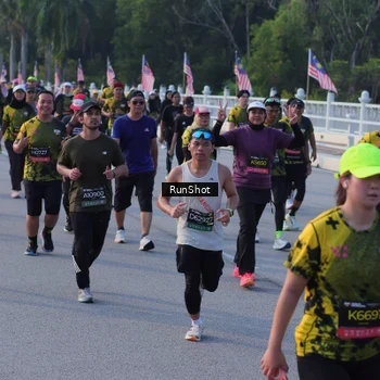 Runner Photo 7120546