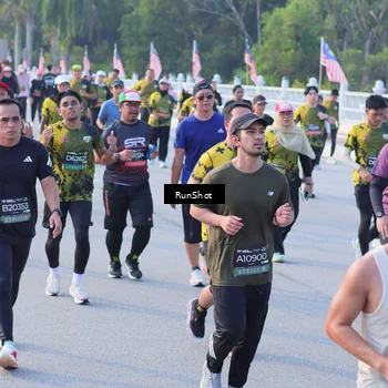 Runner Photo 7120570