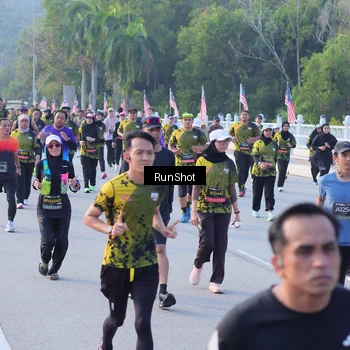 Runner Photo 7120596