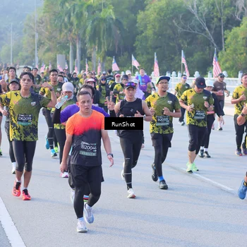 Runner Photo 7120629