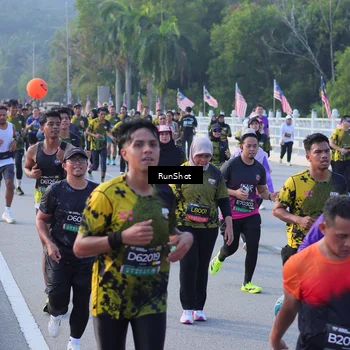 Runner Photo 7120654