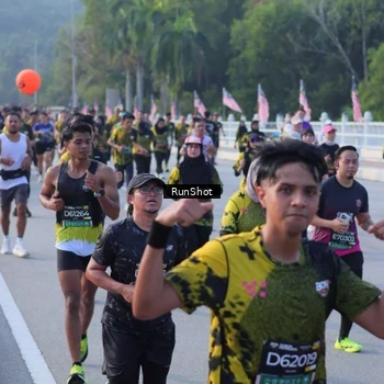 Runner Photo 7120664