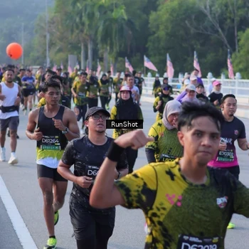 Runner Photo 7120666