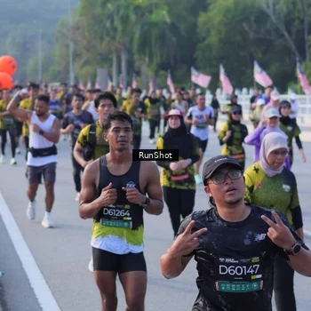 Runner Photo 7120668