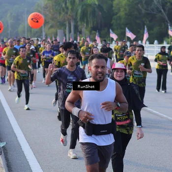Runner Photo 7120695
