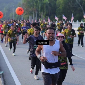Runner Photo 7120699