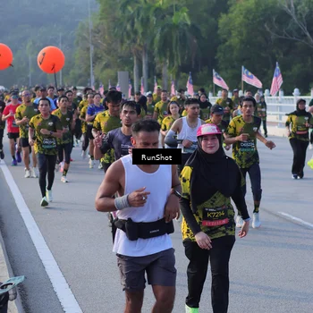 Runner Photo 7120703