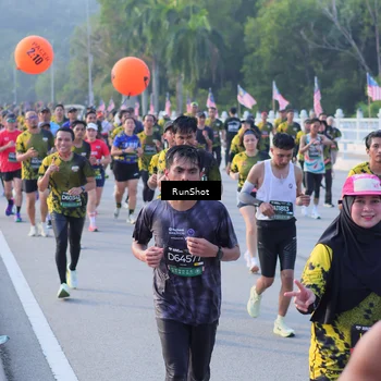 Runner Photo 7120715