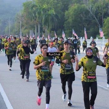Runner Photo 7120806