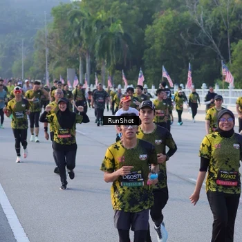 Runner Photo 7120809