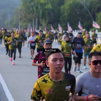 Runner Photo 7120810