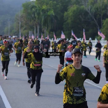 Runner Photo 7120817