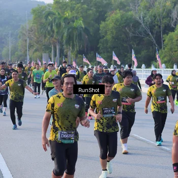 Runner Photo 7120873
