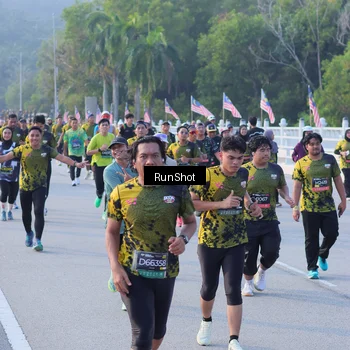 Runner Photo 7120875