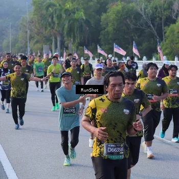 Runner Photo 7120881