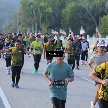 Runner Photo 7120890