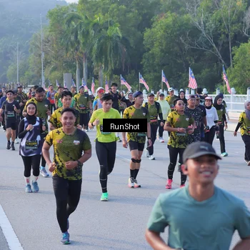 Runner Photo 7120906