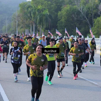 Runner Photo 7120910